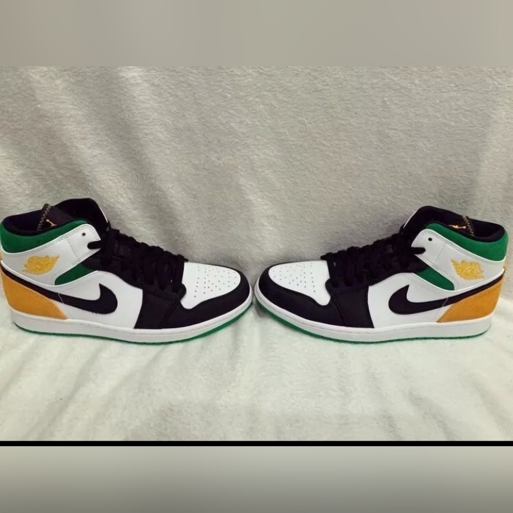 Size 10 - Air Jordan 1 SE Mid Oakland